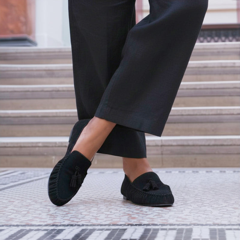 Hope Wide Fit Moccasin - Black Suede – Sargasso and Grey