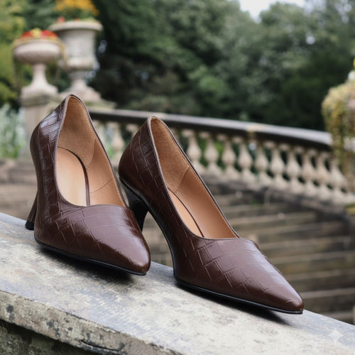 Eleanor - Wide Fit Courts - Chestnut Mock-Croc Leather