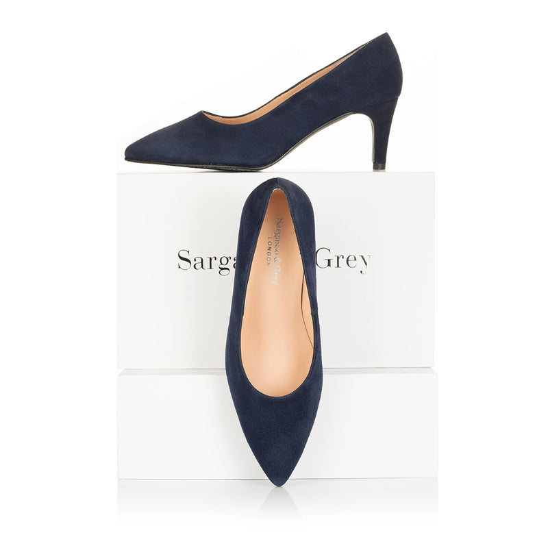 Eve Wide Fit Court Shoe – Navy Suede