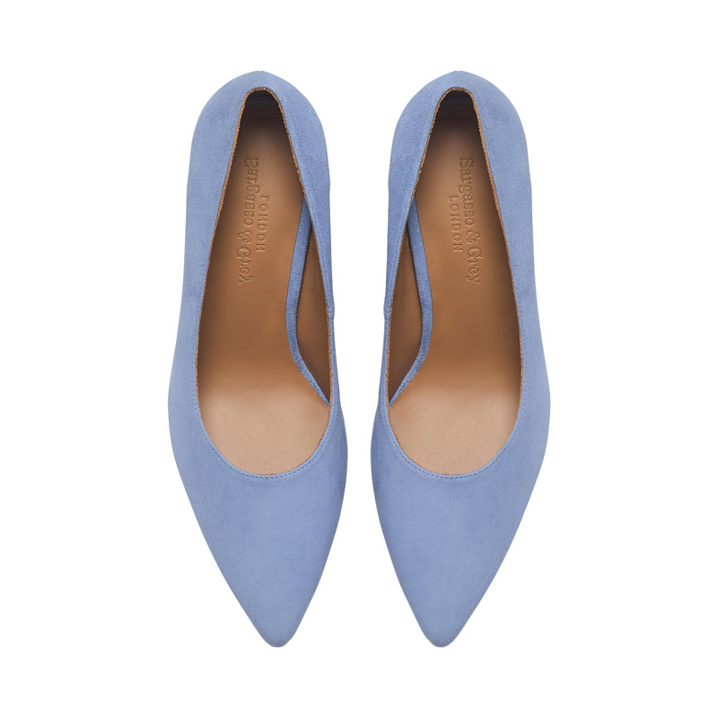 Eve Wide Fit Court Shoe – Light Blue Suede