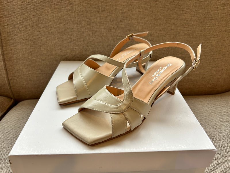 PRE-PRODUCTION SAMPLE - Square Toe Sandal - Bone Leather