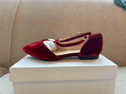 PRE-PRODUCTION SAMPLE - Indy Extra Wide Flat Red Velvet (SAMPLE SALE)