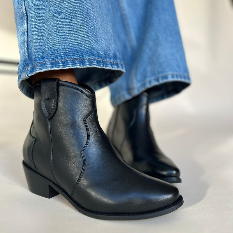 Extra Wide Fit Black Leather Cowboy Boots  Sargasso and Grey