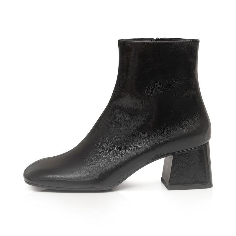 Jenna Wide Fit Boots - Black Shine Leather