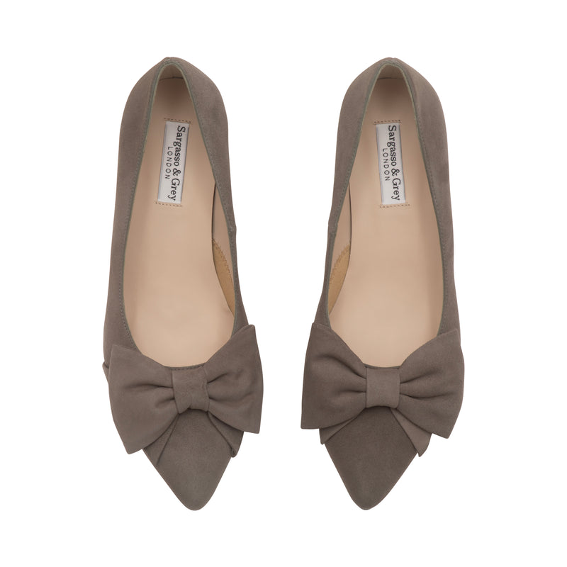 Lori Extra-Wide Fit Court Shoe – Grey Suede