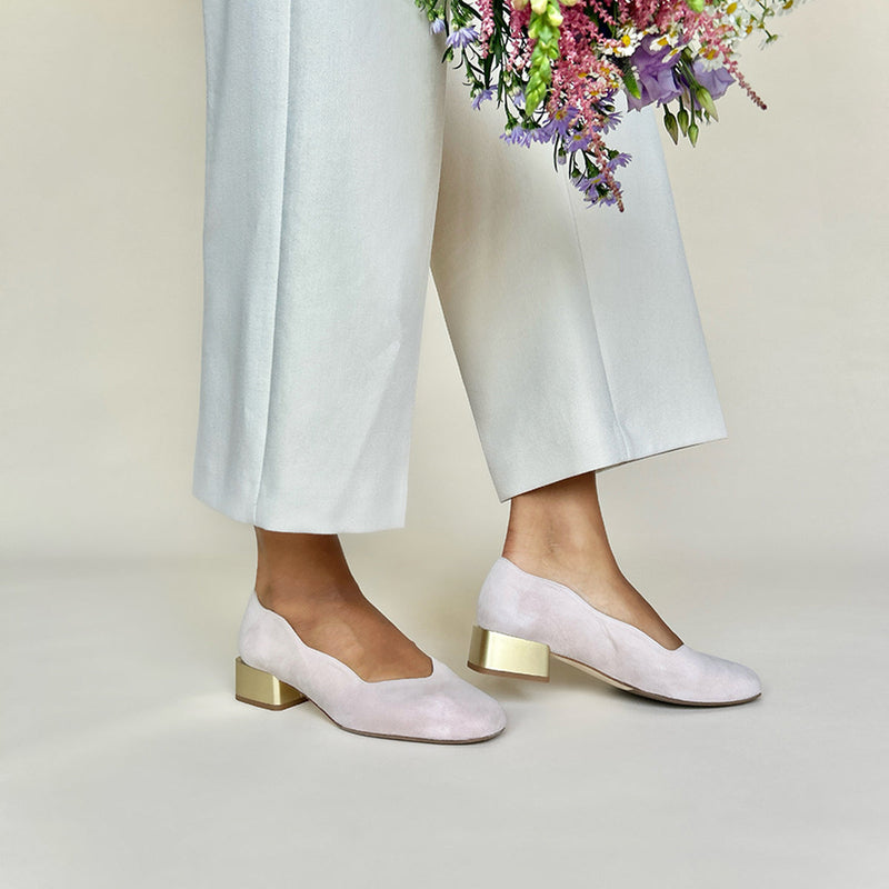 Olivia Wide Fit Pumps – Pink Suede