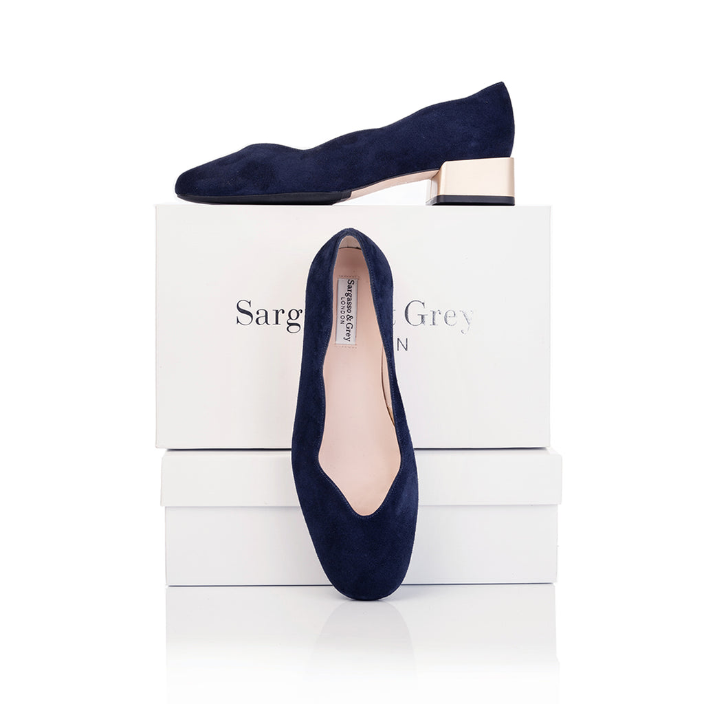Olivia Wide Fit Pumps – Suede