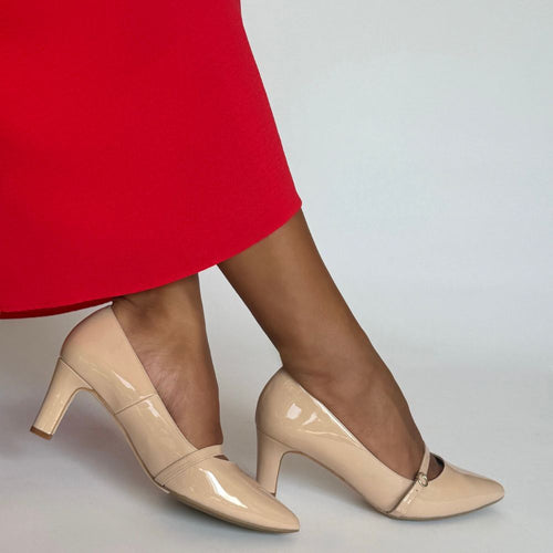 Stevie Extra-Wide Fit Court Shoe – Nude Patent Leather