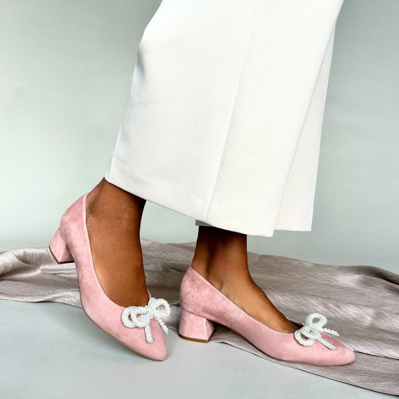 Tess Extra-Wide Fit Heels With Pearl Bow - Light Pink Suede