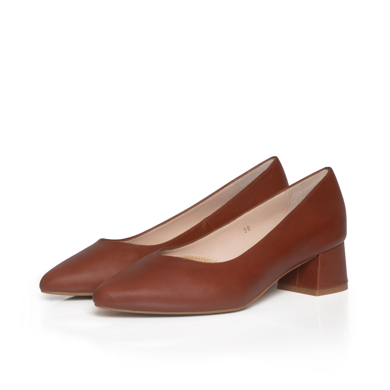 Tori Extra-Wide Fit Courts - Tan Leather