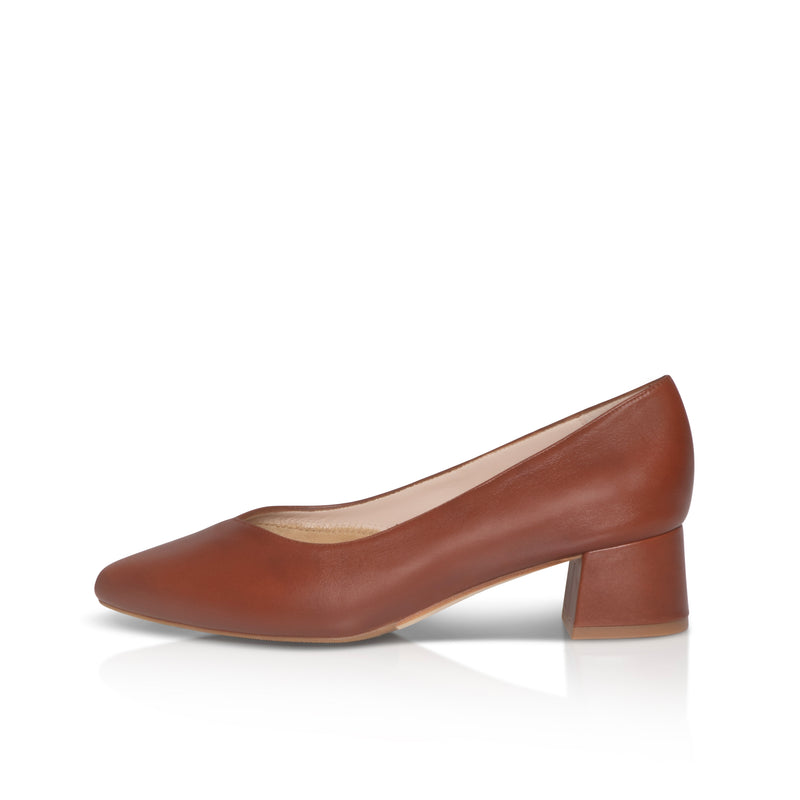 Tori Extra-Wide Fit Courts - Tan Leather