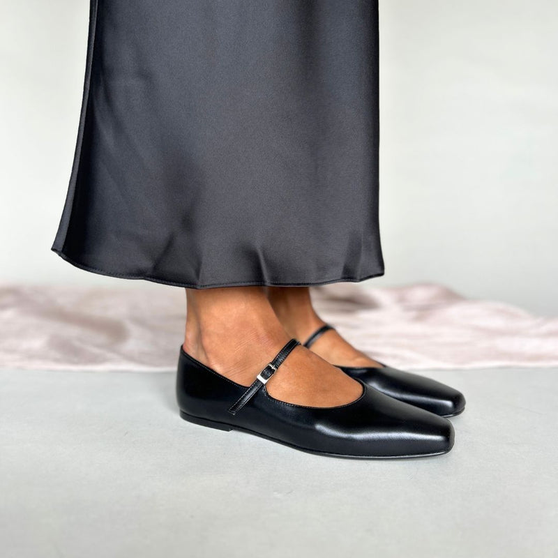 Jane Wide Fit Ballet Flats - Black Leather