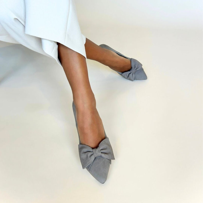 Lori Extra-Wide Fit Court Shoe – Grey Suede