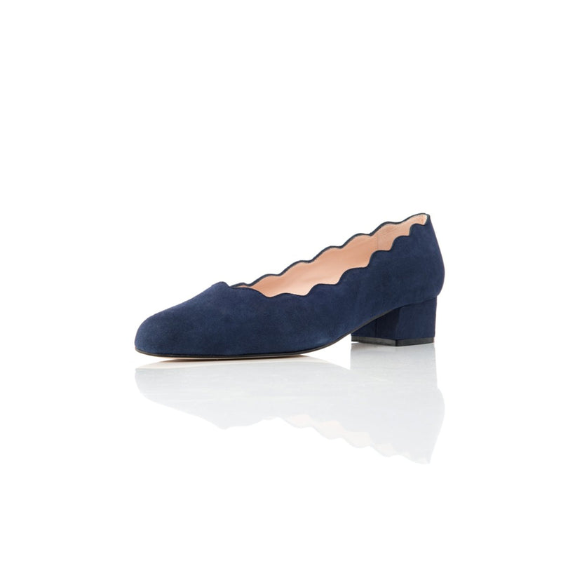 Blue scallop edge heeled shoe with rounded toe 