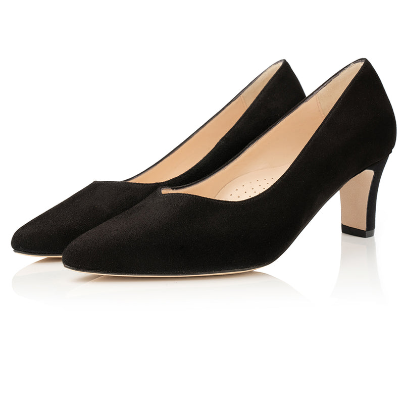 Helena Extra-Wide Fit Court Shoe – Black Suede